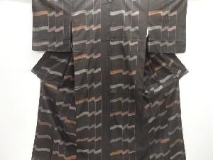 未使用品　変わり熨斗模様織り出し本場泥大島紬着物(9マルキ)